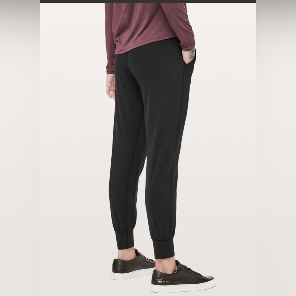 Lululemon Align Joggers Black - Picture 2 of 8